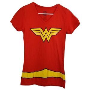 DC comics wonder woman shirt L